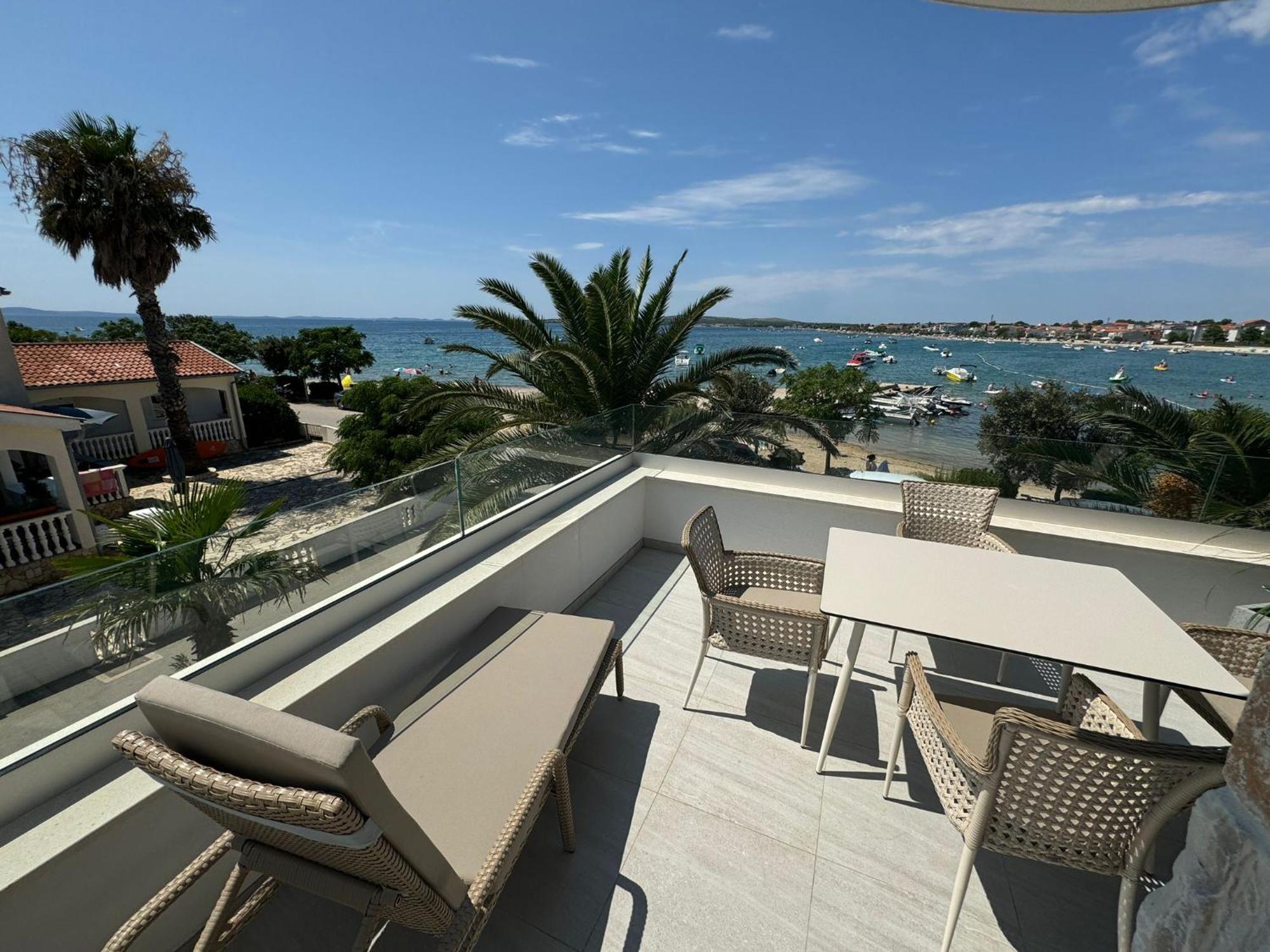 Apartments Dernaj 维尔 外观 照片